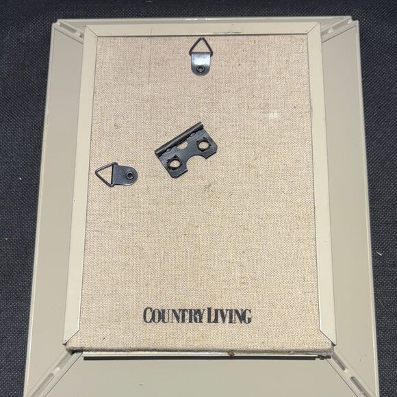 Elegant Silver Picture Frame - Picture 6 of 6